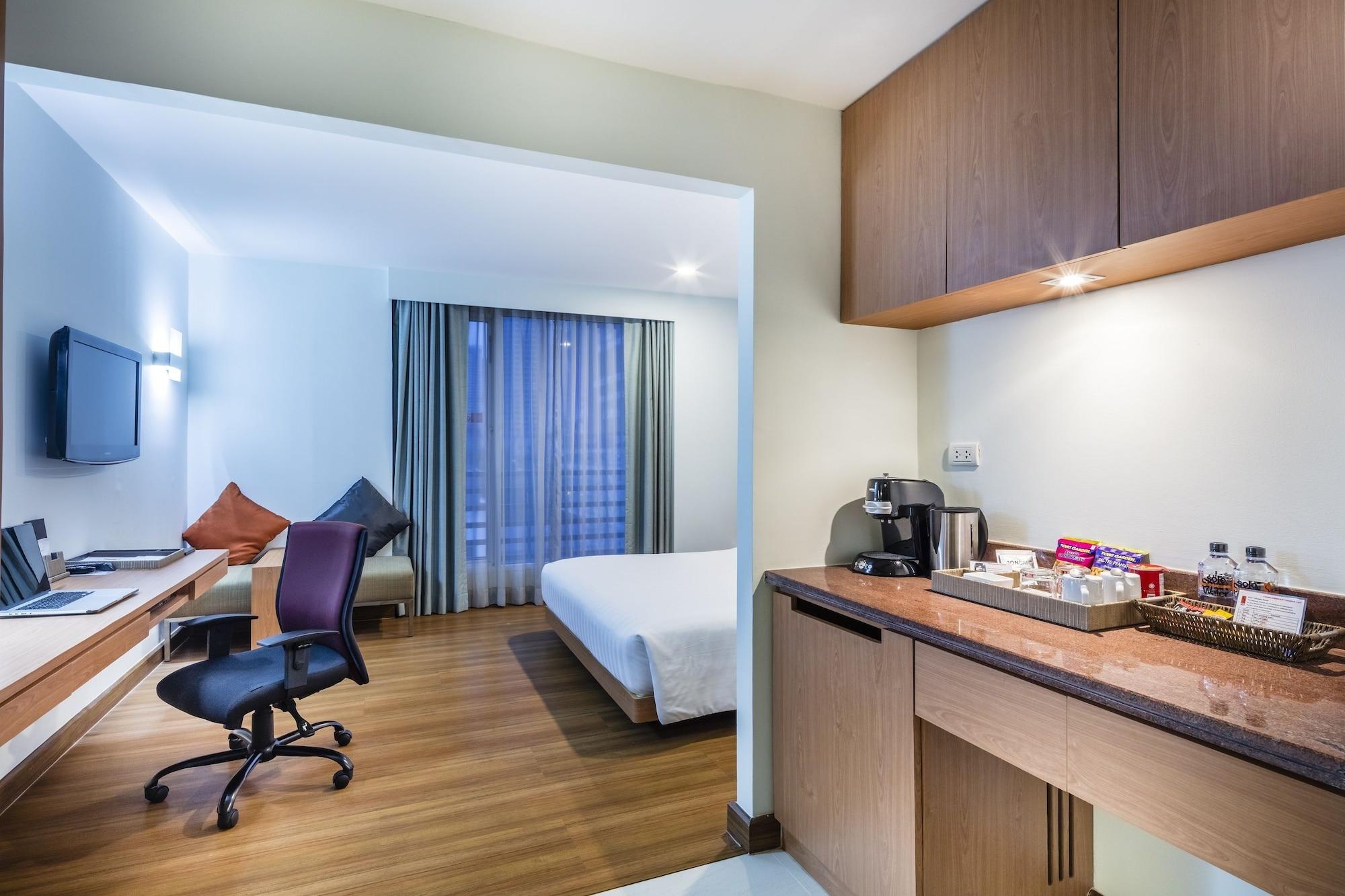 Hotel Solo, Sukhumvit 2, Bangkok - Sha Extra Plus Εξωτερικό φωτογραφία